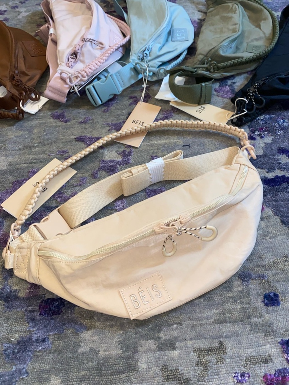 BEIS The Sport Pack
IN BEIGE